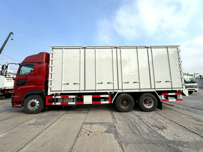 HINO ซีรี่700 410แรงม้า รถบรรทุก 10ล้อ ตู้แห้ง ปี2025