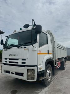 ISUZU FTR 240แรงม้า รถบรรทุก 6ล้อ ดั้มพ์ ปี2014 เลขไมล์ 333,209 กม.