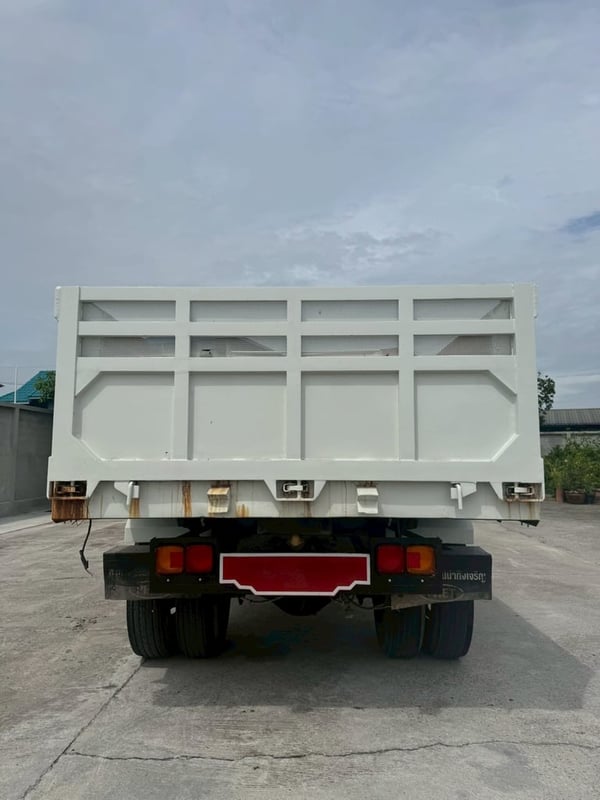 ISUZU FTR 240แรงม้า รถบรรทุก 6ล้อ ดั้มพ์ ปี2014