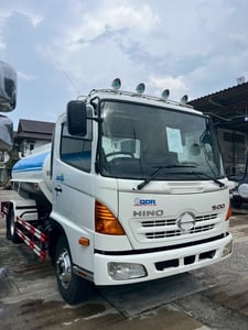 HINO FC 230แรงม้า รถบรรทุก 6ล้อ บรรทุกน้ำ ปี2025 เลขไมล์ 135,294 กม. HINO FC 230แรงม้า รถบรรทุก 6ล้อ บรรทุกน้ำ ปี2025 เลขไมล์ 135,294 กม.