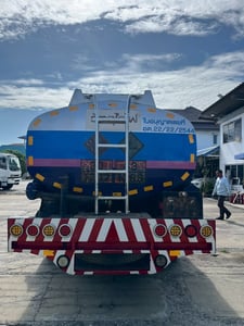 HINO FG 212แรงม้า รถบรรทุก 6ล้อ รถบรรทุกน้ำมัน HINO FG 212แรงม้า รถบรรทุก 6ล้อ รถบรรทุกน้ำมัน