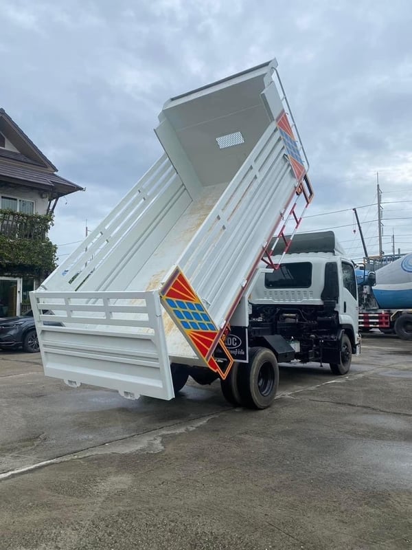 ISUZU FRR 210แรงม้า รถบรรทุก 6ล้อ ดั้มพ์ ปี2019 เลขไมล์ 229,019 กม.