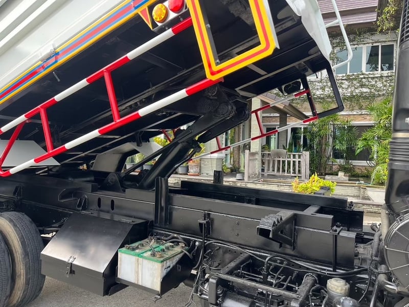 ISUZU FRR 210แรงม้า รถบรรทุก 6ล้อ ดั้มพ์ ปี2019 เลขไมล์ 229,019 กม.