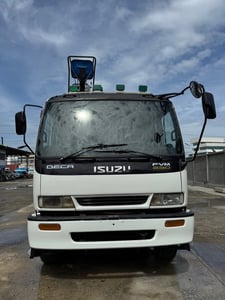 ISUZU FVM 230แรงม้า รถบรรทุก 12ล้อ กระบะเหล็กติดเฮี๊ยบติดมือคีบ ปี2001