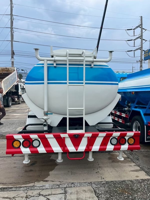 HINO FC 230แรงม้า รถบรรทุก 6ล้อ บรรทุกน้ำ ปี2025 เลขไมล์ 135,294 กม. HINO FC 230แรงม้า รถบรรทุก 6ล้อ บรรทุกน้ำ ปี2025 เลขไมล์ 135,294 กม.