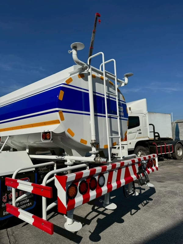 ISUZU FTR 240แรงม้า รถบรรทุก 6ล้อ บรรทุกน้ำ ปี2013 เลขไมล์ 120,594 กม.