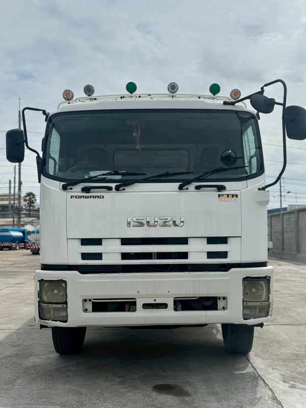 ISUZU FTR 240แรงม้า รถบรรทุก 6ล้อ ดั้มพ์ ปี2014