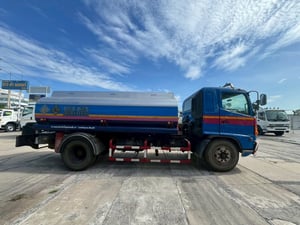 HINO FG 212แรงม้า รถบรรทุก 6ล้อ รถบรรทุกน้ำมัน HINO FG 212แรงม้า รถบรรทุก 6ล้อ รถบรรทุกน้ำมัน