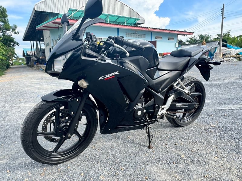 HONDA CBR 300