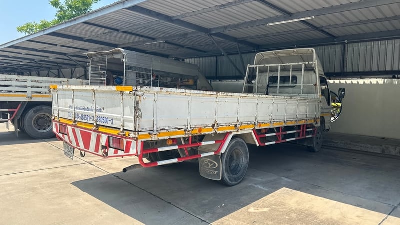 ตัองการขายรถอีซูซุ ด่วน สนใจ ติดต่อ ตุณ พิชิต โทร 066-025-5824