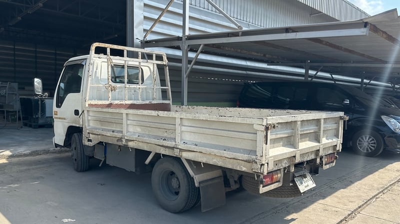 ต้องการขายรถอีซูซุ Nkr81