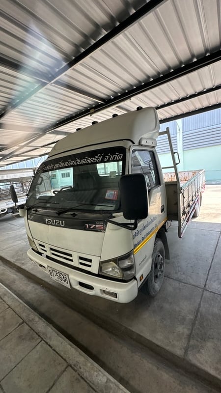 ตัองการขายรถอีซูซุ ด่วน สนใจ ติดต่อ ตุณ พิชิต โทร 066-025-5824
