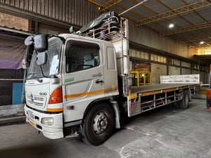 ต้องการขายรถHINO 6 ล้อ พื้นเรียบ