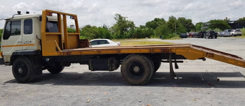 ขายรถเทรลเลอร์ 6 ล้อ ฟูโซ่