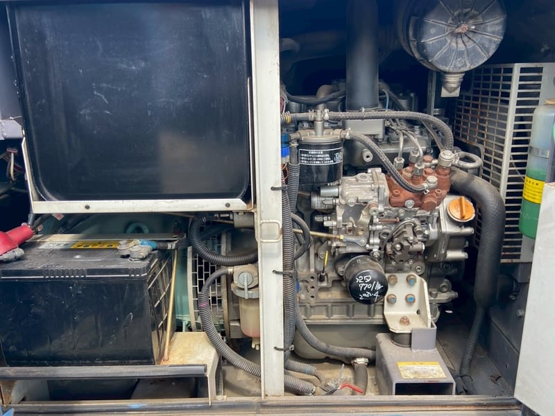 เครื่องปั่นไฟ 13KVA Denyo DCA-13LSY ปี2011 โทร.080-6565422 หนิง เครื่องปั่นไฟ 13KVA Denyo DCA-13LSY ปี2011 โทร.080-6565422 หนิง