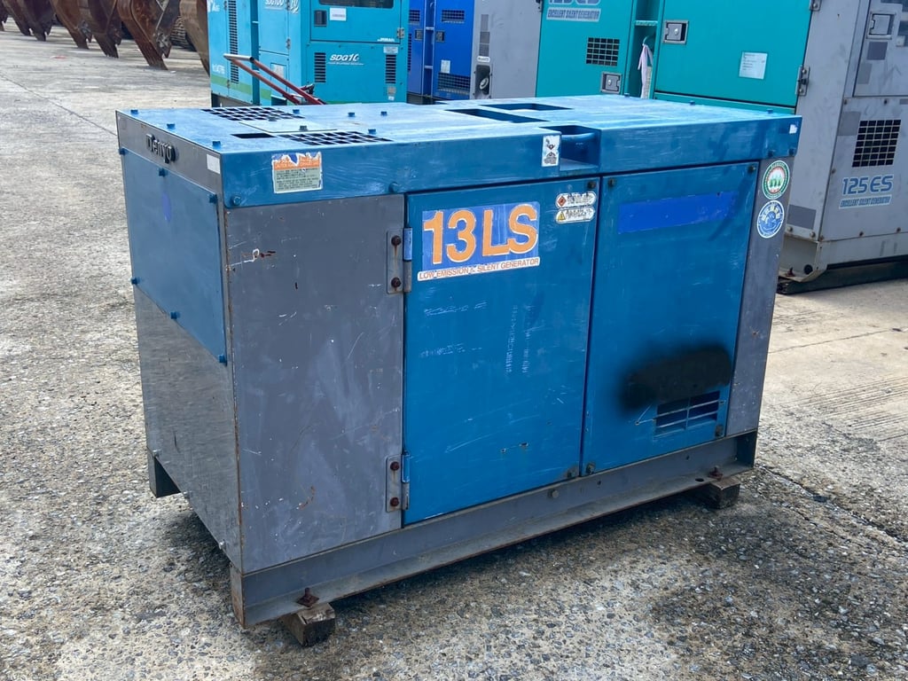 เครื่องปั่นไฟ 13KVA Denyo DCA-13LSY ปี2011 โทร.080-6565422 หนิง เครื่องปั่นไฟ 13KVA Denyo DCA-13LSY ปี2011 โทร.080-6565422 หนิง