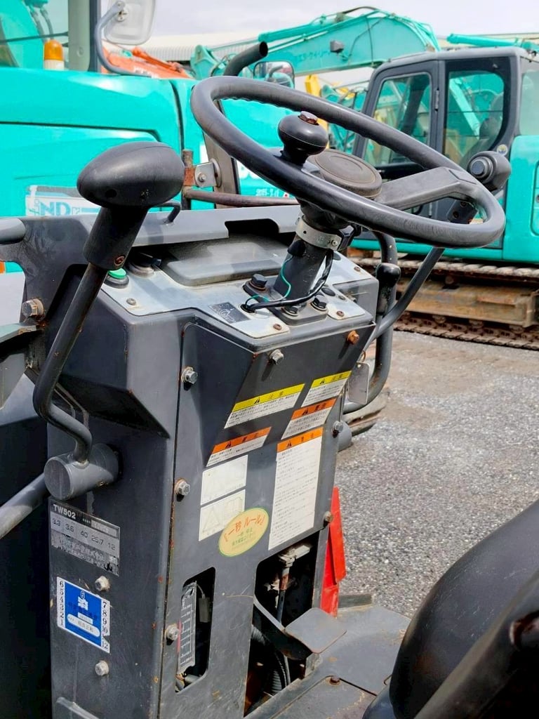 รถบดสั่นสะเทือน Sakai TW502-1 ปี2011 โทร. 080-6565422 (หนิง)