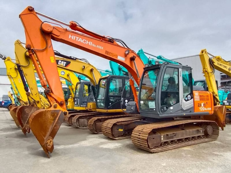 Hitachi ZX120-3  ปี2013 ชั่วโมงน้อย โทร.080-6565422 หนิง