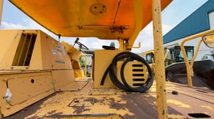 รถบด 7ล้อยาง Sakai TZ701 2,956ชั่วโมง โทร. 080-6565422 (หนิง)