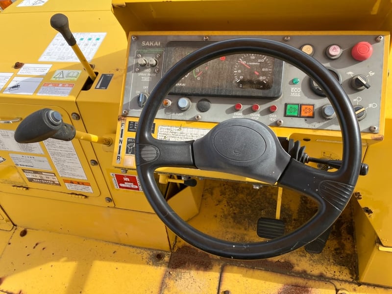 รถบดล้อยาง 7ล้อ Sakai TZ703 ปี2015 โทร.080-6565422 (หนิง)