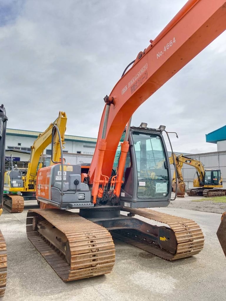 Hitachi ZX120-3 ปี2013 ชั่วโมงน้อย โทร.080-6565422 หนิง Hitachi ZX120-3 ปี2013 ชั่วโมงน้อย โทร.080-6565422 หนิง