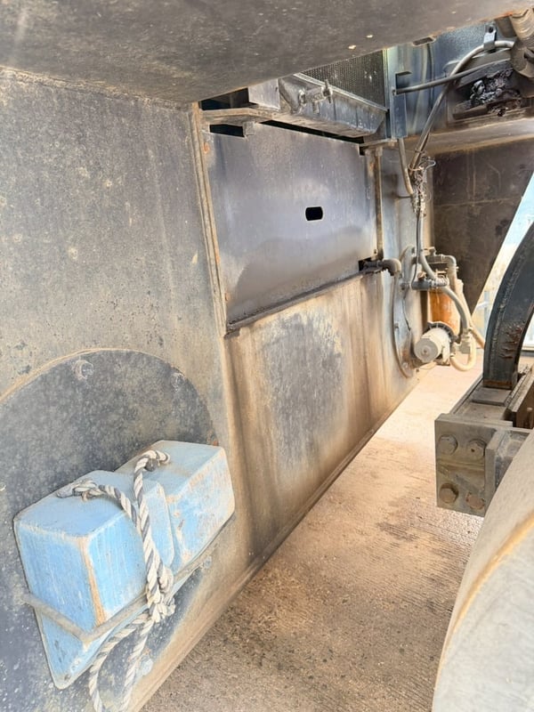 รถบดล้อยาง 7 ล้อ Hitachi RT200WT 1,123ชั่วโมง โทร.080-6565422 (หนิง) 