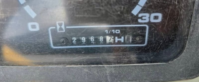 รถบด 7ล้อยาง Sakai TZ701 2,956ชั่วโมง โทร. 080-6565422 (หนิง)