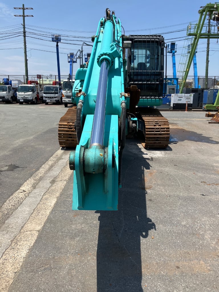 Kobelco SK200-9 ปี2016 กำลังเข้าไทย โทร. 0806565422 (หนิง)