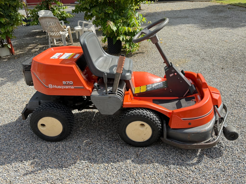 ขายรถตัดหญ้านั่งขับ Husqvarna Rider 970