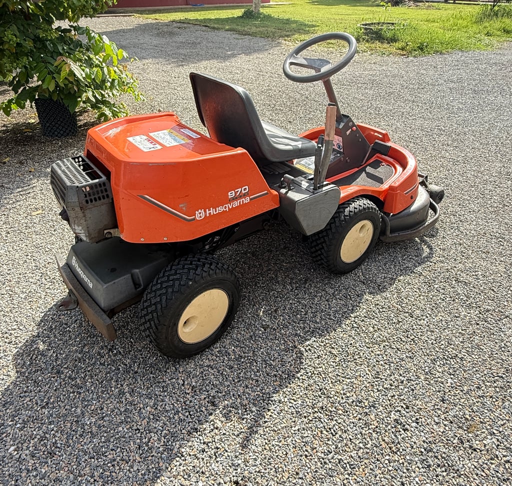 ขายรถตัดหญ้านั่งขับ Husqvarna Rider 970