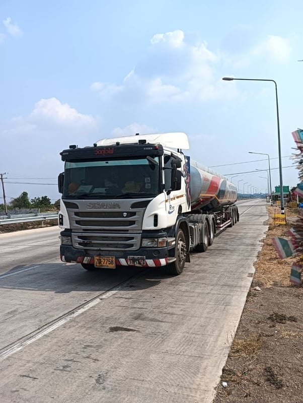 หัวลาก SCANIA P360 แทงค์รถน้ำมันบรรจุ 40,000 ลิตร ราคา 2,900,000 บาท เจ้าของขายเอง