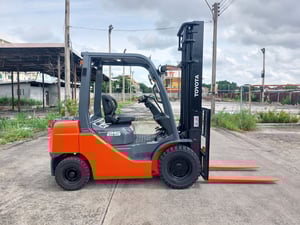 ขายรถโฟล์คลิฟท์มือสองนำเข้าญี่ปุ่น TOYOTA 8FD25V40