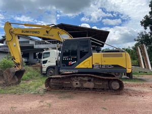 SUMITOMO 210 F6 รถบ้านครับ SUMITOMO 210 F6 รถบ้านครับ