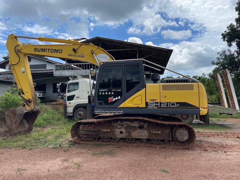 SUMITOMO 210 F6 รถบ้านครับ SUMITOMO 210 F6 รถบ้านครับ