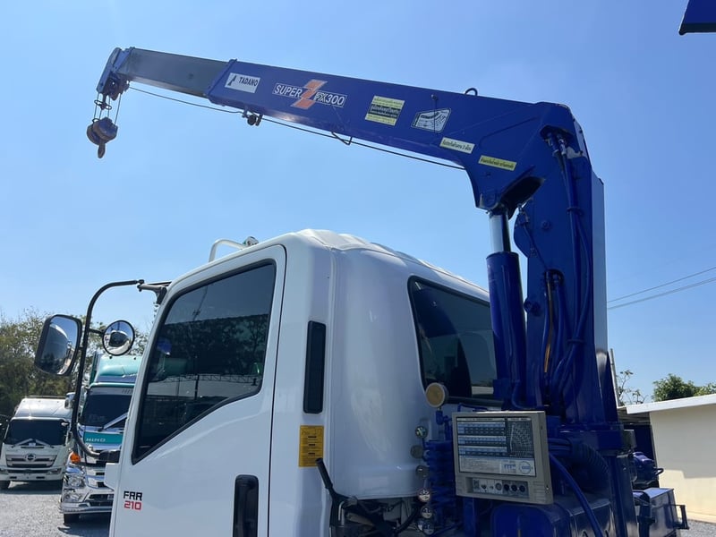 ISUZU FRR 210 HP ปี 67 ไมล์ 21,000 กม. #6ล้อดั้มเครน #LEK1136 ISUZU FRR 210 HP ปี 67 ไมล์ 21,000 กม. #6ล้อดั้มเครน #LEK1136