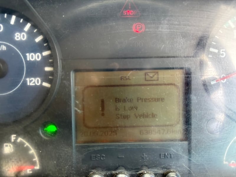 UD เควสเตอร์ 370 ปี59 ไมล์ 638,000km. #หัวลาก UD เควสเตอร์ 370 ปี59 ไมล์ 638,000km. #หัวลาก