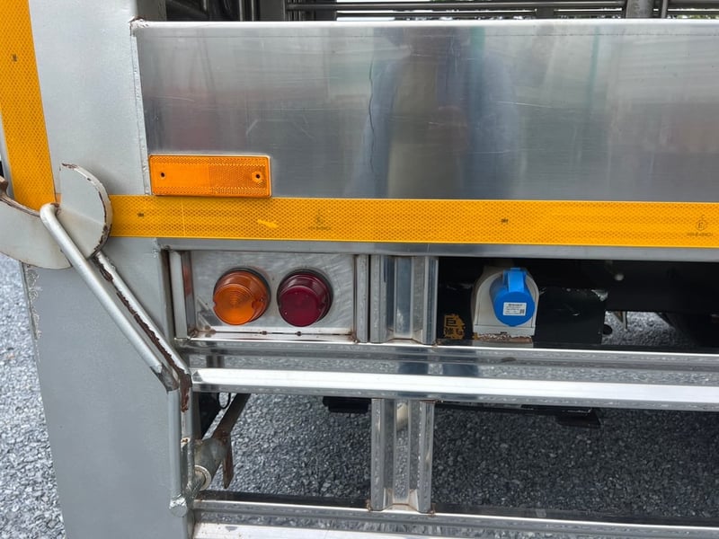 ISUZU FRR 210HP ปี 66 ไมล์แท้ 9,400 km.  #รถหมู 2 ชั้น สแตนเลส  #LEK876 