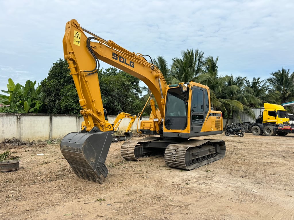 SDLG E6135F ขนาด 12.5 ตัน ชั่วโมงน้อย 1,712 pm. #แม็คโคร #Lek1062 SDLG E6135F ขนาด 12.5 ตัน ชั่วโมงน้อย 1,712 pm. #แม็คโคร #Lek1062