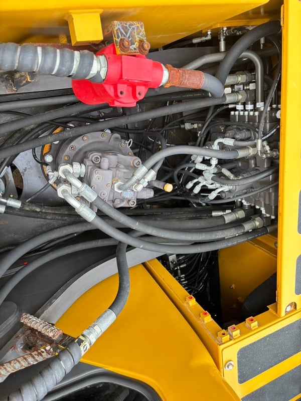 แม็คโคร SDLG e6205f ขนาด21ตัน  ไมล์ 1,992pm.ปี 68 #LEK1032