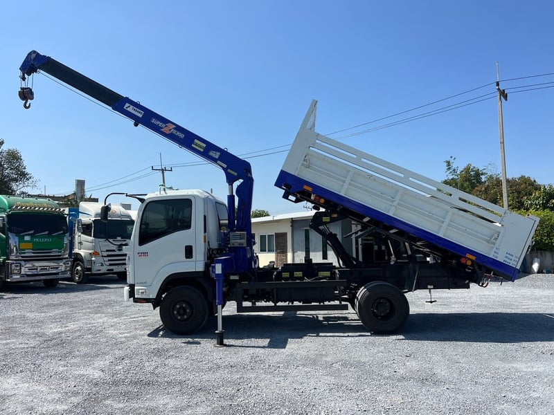 ISUZU FRR 210 HP ปี 67 ไมล์ 21,000 กม. #6ล้อดั้มเครน #LEK1136 ISUZU FRR 210 HP ปี 67 ไมล์ 21,000 กม. #6ล้อดั้มเครน #LEK1136