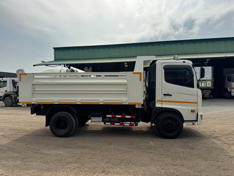 HINO FC9J 210 แรง ปี 65  ไมล์ 41,500 KM. #6ล้อดั้มเหล็กสามมิตร (SMM) รั้ว 2 ไม้ #LEK1176 