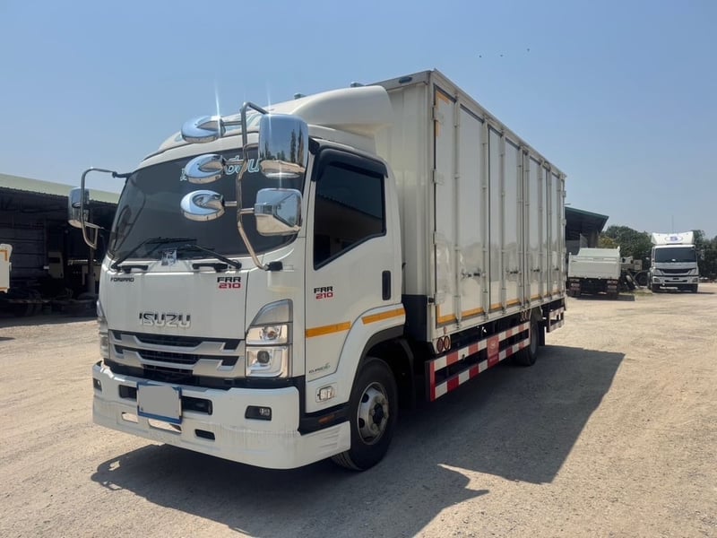  ISUZU FRR 210 HP ปี 2567 ไมล์ 15,570 กม. #6ล้อ ตู้10 บาน #LEK N43