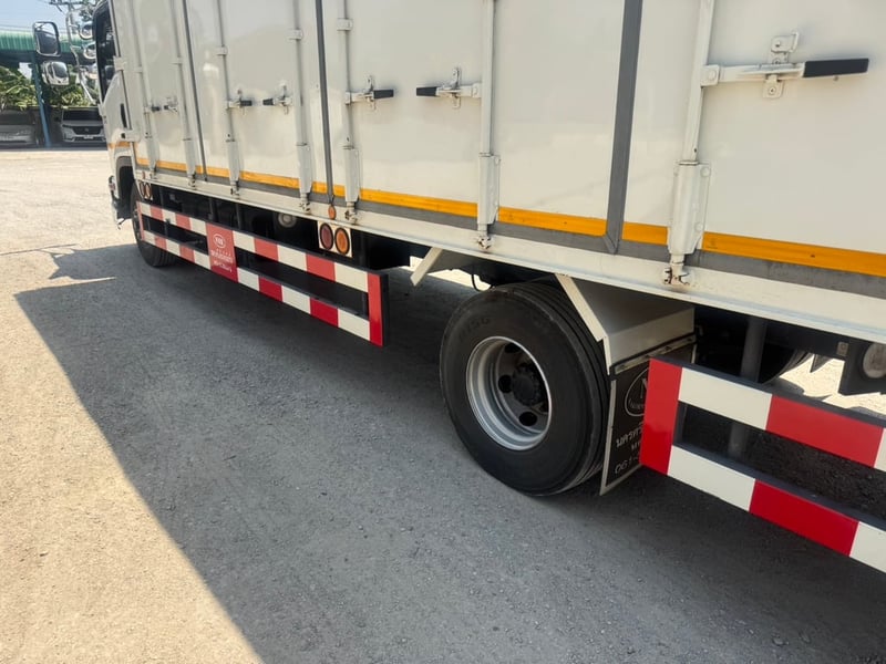  ISUZU FRR 210 HP ปี 2567 ไมล์ 15,570 กม. #6ล้อ ตู้10 บาน #LEK N43