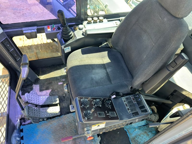 รถเจาะ furukawa 1200ed II เครื่อง cumminP.m. 2,009 ชม. รถเจาะ furukawa 1200ed II เครื่อง cumminP.m. 2,009 ชม.