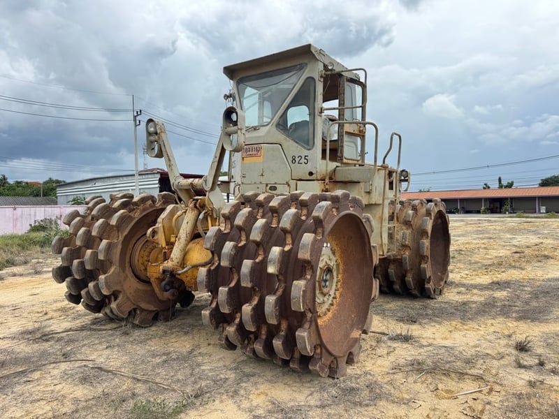 CATERPILLAR 825 B (32ตัน) #รถบด4ล้อหนาม