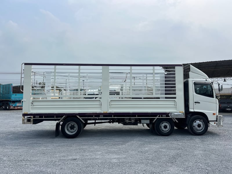 HINO FC9J 210 แรงม้า ปี 2566 ไมล์ 275,000 กม. #8ล้อ กระบะเหล็กเปิดข้าง  ยาว 6.60 เมตร #Lek980 