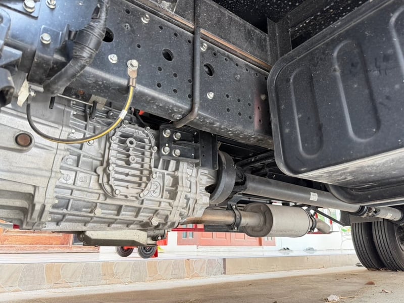 ISUZU FRR210 HP ตู้ 10 บานปี 66 ไมล์ 8000 KM.#ตู้10 บาน ตู้ยาว 6.50 ม.