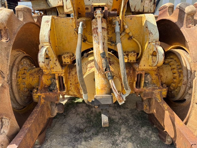 CATERPILLAR 825 B (32ตัน) #รถบด4ล้อหนาม