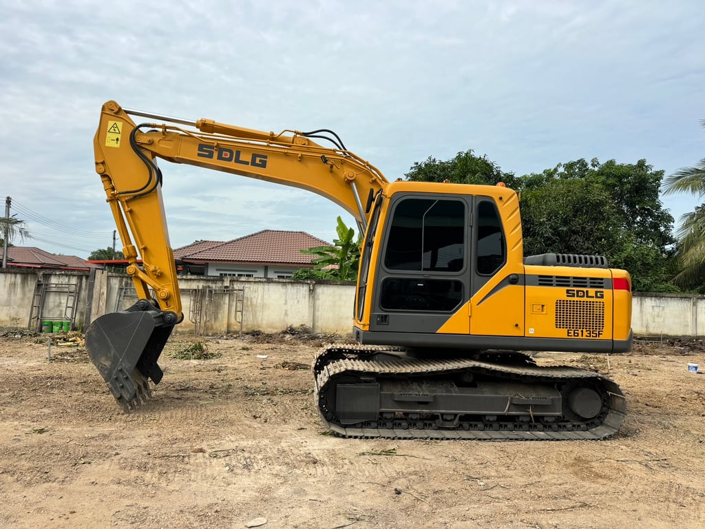 SDLG E6135F ขนาด 12.5 ตัน ชั่วโมงน้อย 1,712 pm. #แม็คโคร #Lek1062 SDLG E6135F ขนาด 12.5 ตัน ชั่วโมงน้อย 1,712 pm. #แม็คโคร #Lek1062