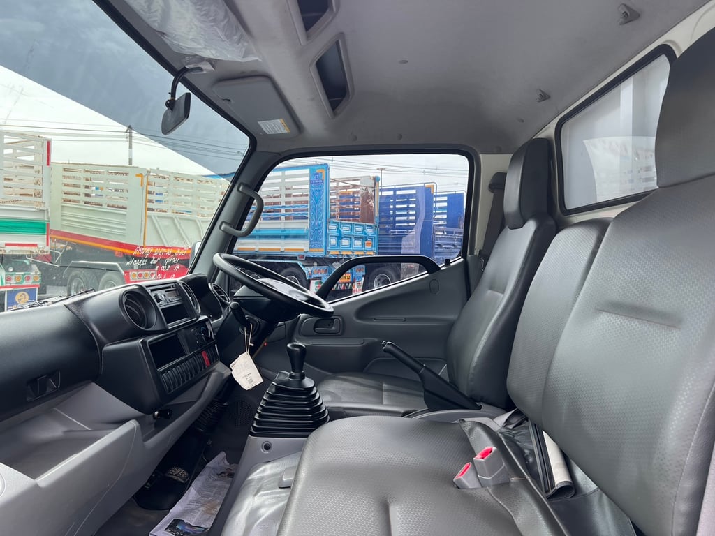 HINO XZU 150 HP ปี 65 ไมล์ 22,840 km.# 6 ล้อ กระบะเหล็กแผงเตี้ย ยาว 4.40 เมตร#LEK856